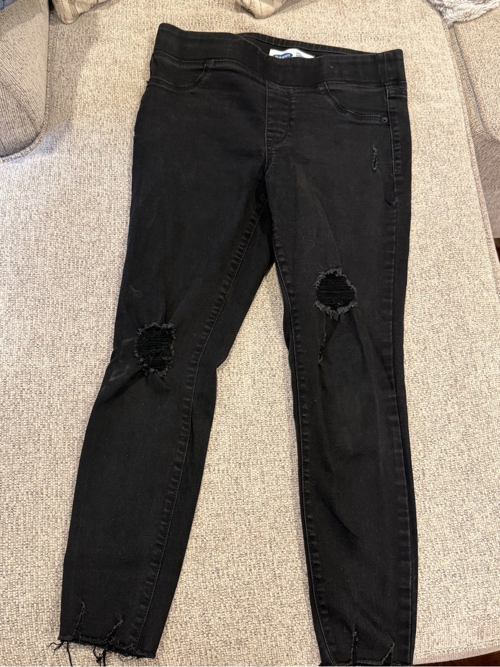 Old Navy Rockstar Super Skinny Mid Rise Black Distressed Jeggings Women’s